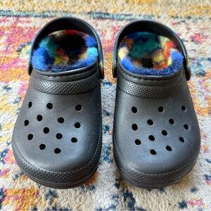 CROCS Unisex-Child Classic Lined Sandals (clogs)